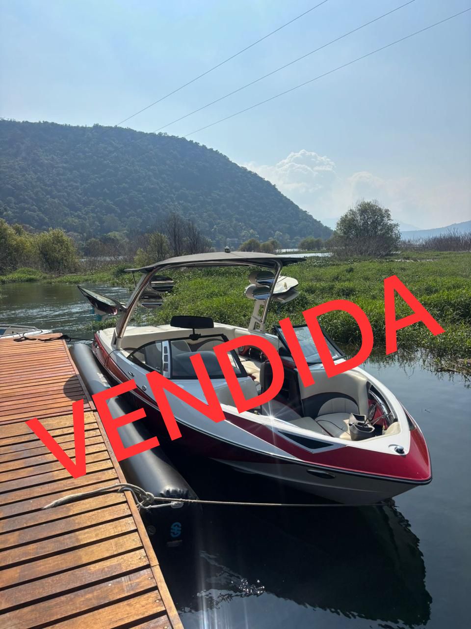 MALIBU WAKE SETTER LSV 23 pies 2013