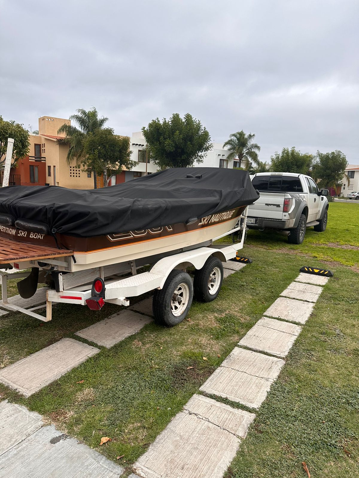 1984 Ski Nautique 2001